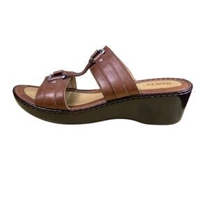 Born Wedge Sandals Light Brown Leather Size 10 Comfortable Fit Chunky